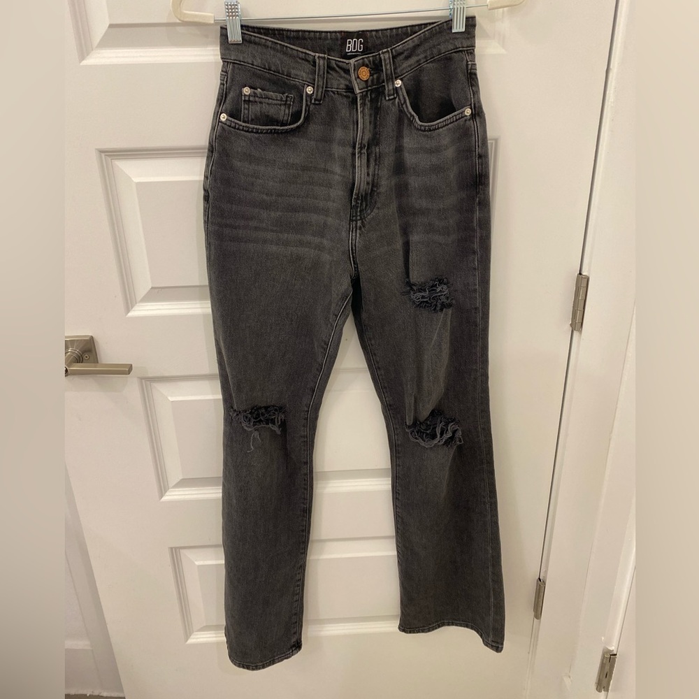 BDG STRECH HIGHRISE FLARE DISTRESSED JEANS